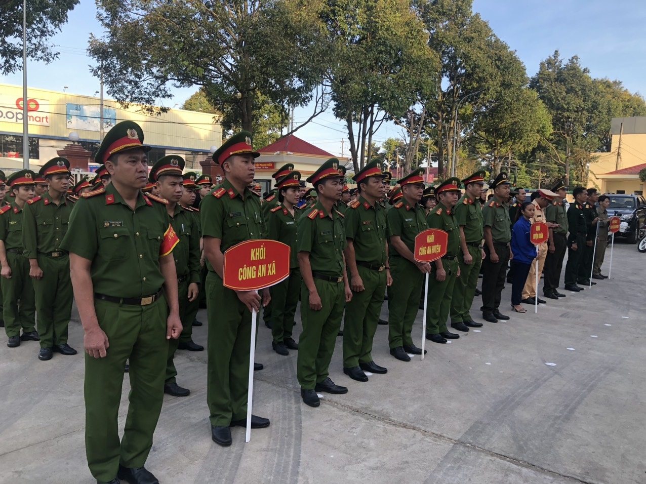 Công an huyện Čư M'gar tổ chức lễ ra quân tấn công trấn áp tội phạm, bảo đảm ANTT dịp Tết Nguyên đán Giáp Thìn 2024