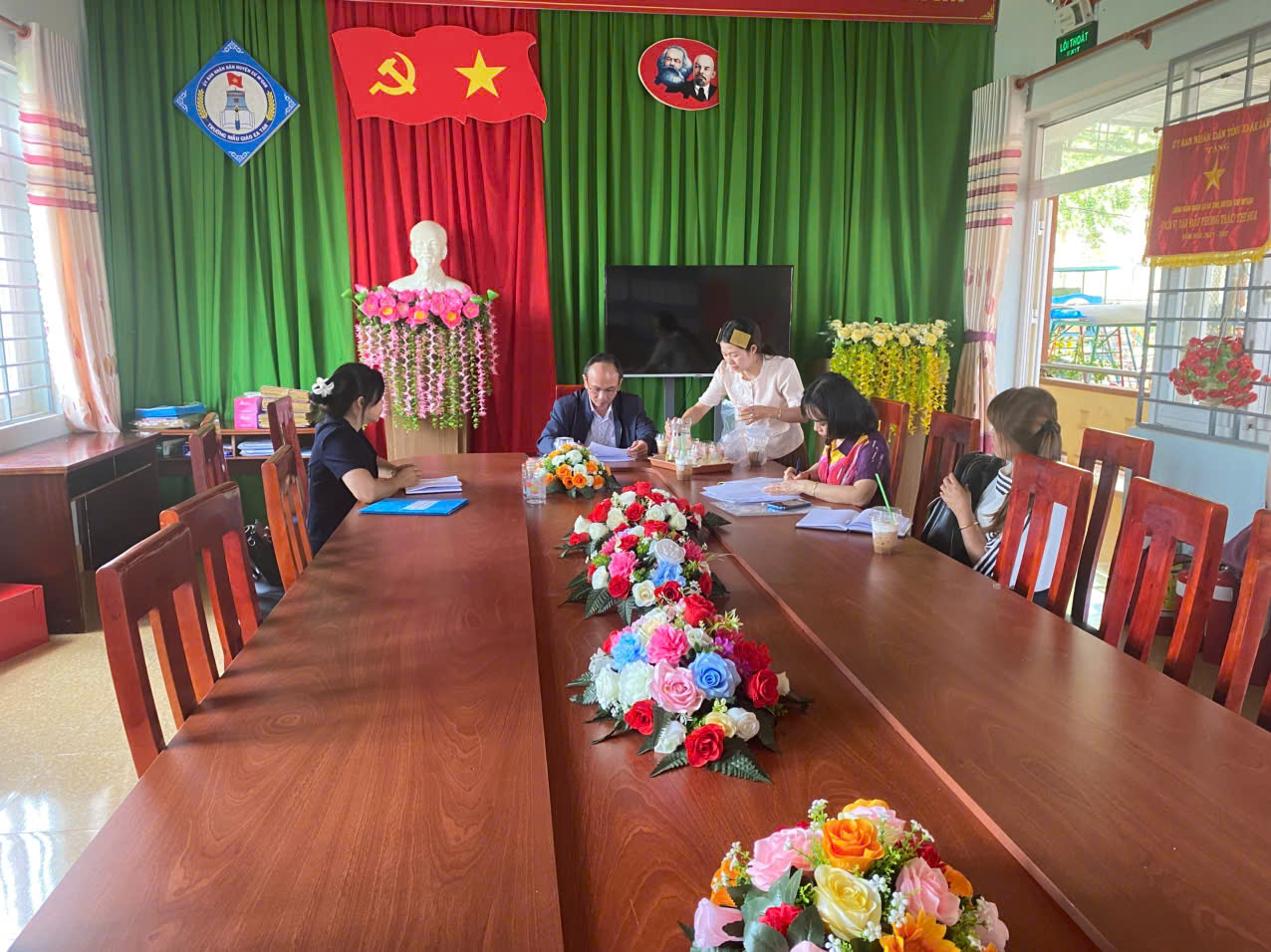 UBND XÃ EA TUL TRIỂN KHAI KIỂM TRA CÔNG TÁC TUYỂN SINH ĐẦU CẤP VÀ CHUẨN BỊ NĂM HỌC MỚI 2025–2026