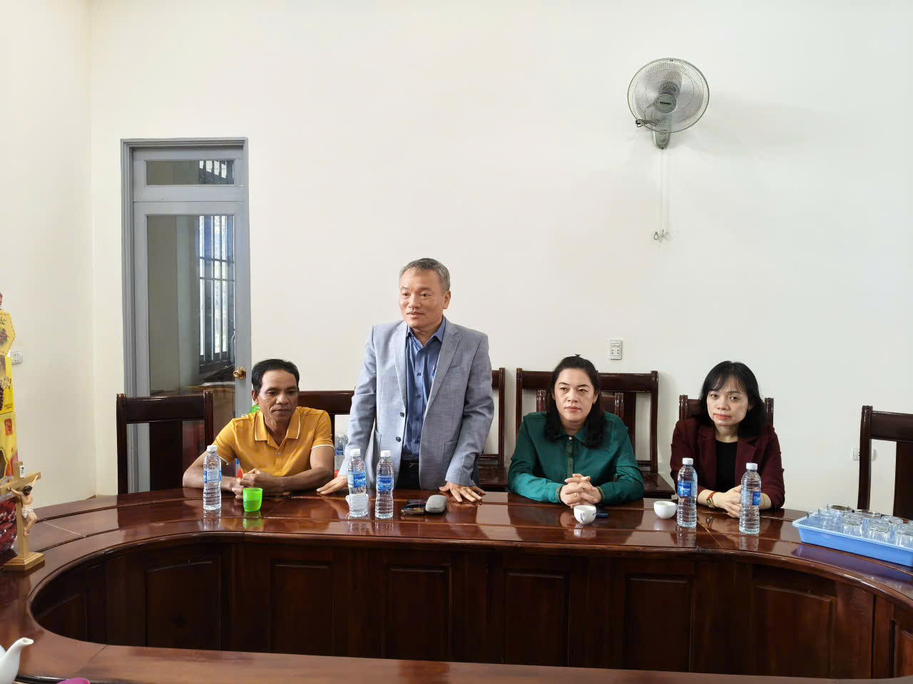 ĐẢNG ỦY, HĐND, UBND, UBMTTQ VN XÃ EA TUL TỔ CHỨC ĐI THĂM HỎI CÁC CƠ SỞ TÔN GIÁO TRÊN ĐỊA BÀN XÃ EA TUL