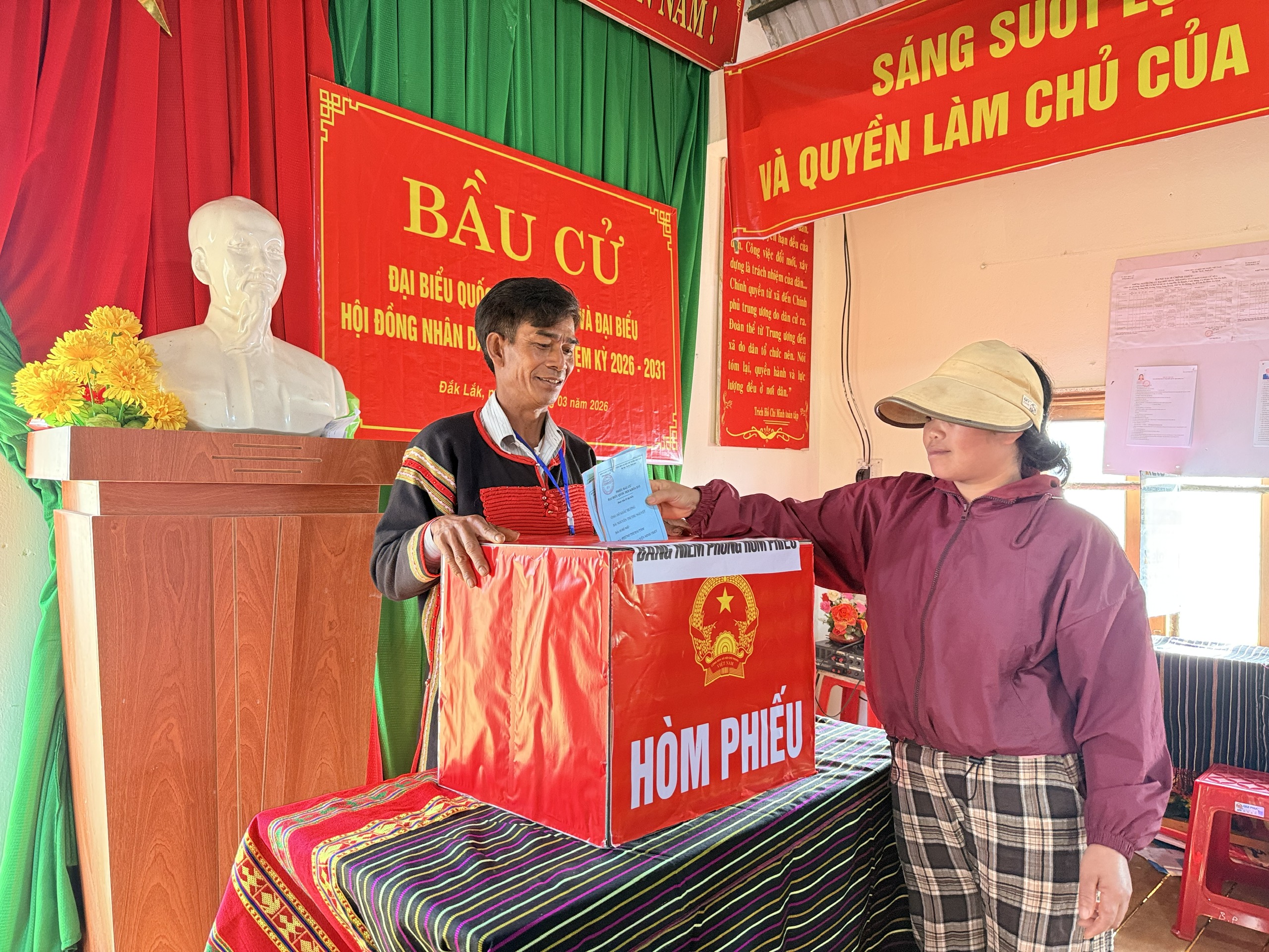 z7621696667479_3140534282c5c94b57508fe485feeeb7