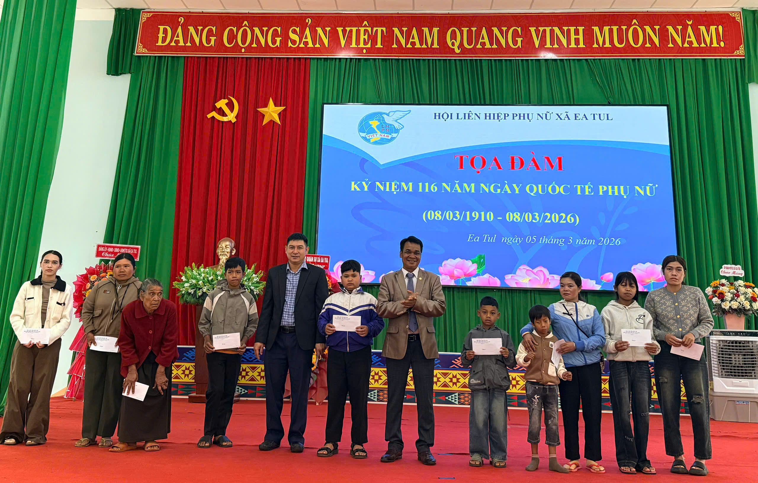 z7589577832193_58d3a8cb5be32367925cb86b93bd15a6