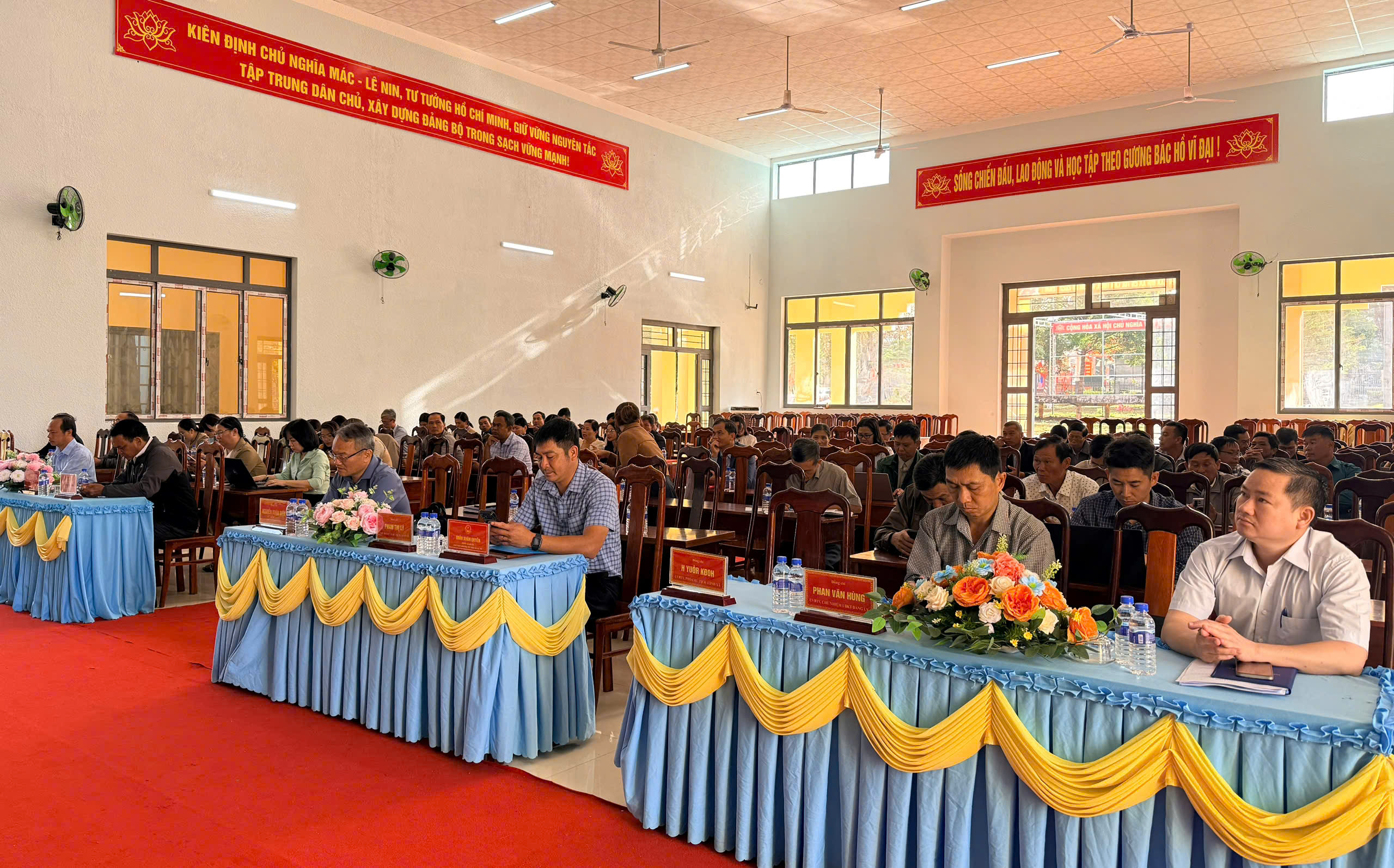 z7561874494384_b35370ece10f84535b0d7bdf5d8efb4c