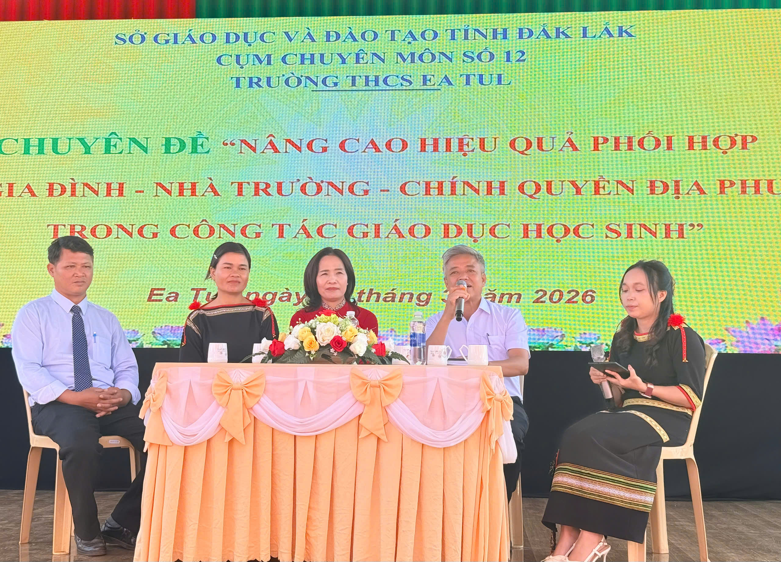 Chuyên đề “Nâng cao hiệu quả phối hợp giữa Gia đình - Nhà trường - Chính quyền địa phương trong công tác giáo dục học sinh” tại Trường THCS Ea Tul