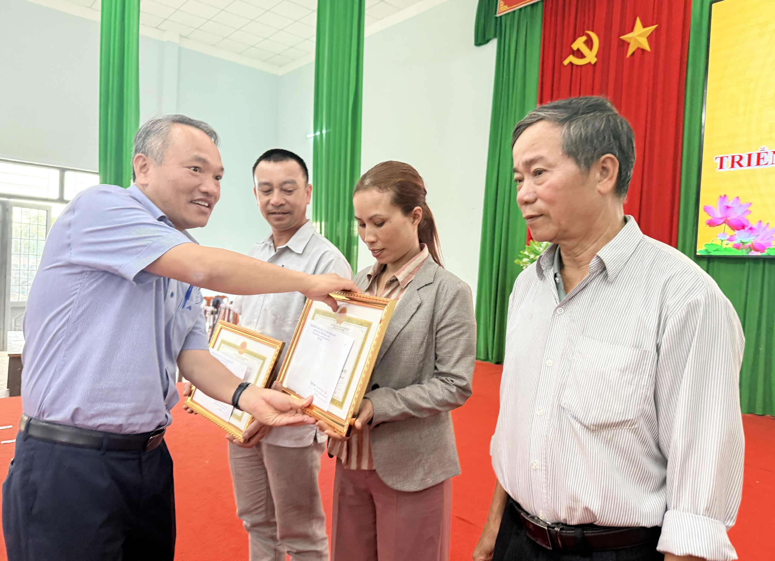 z7437264909381_fd2bddc6fa5c8721addc5f4e35c7ae19