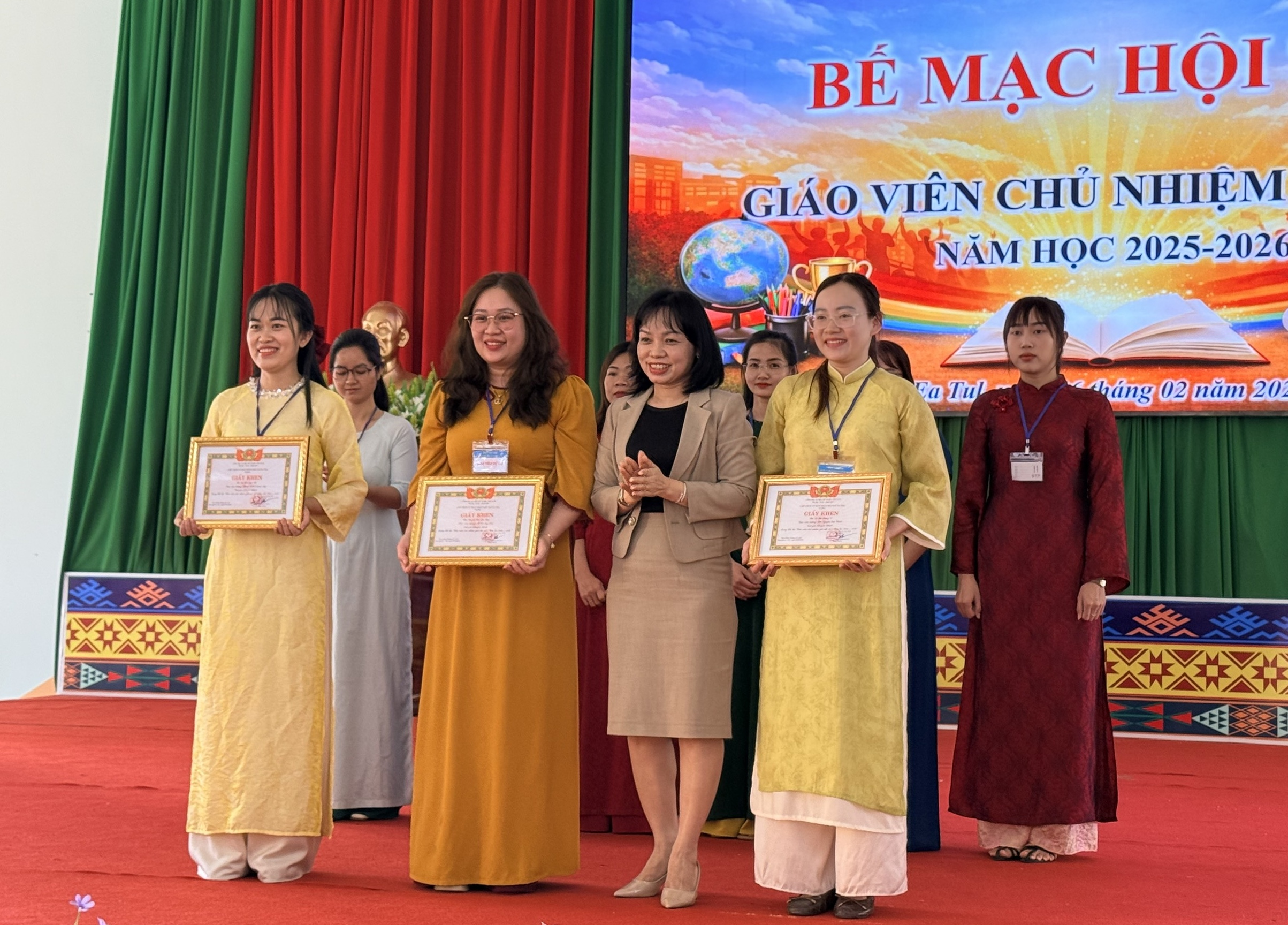 Xã Ea Tul bế mạc hội thi giáo viên chủ nhiệm lớp giỏi năm học 2025 - 2026